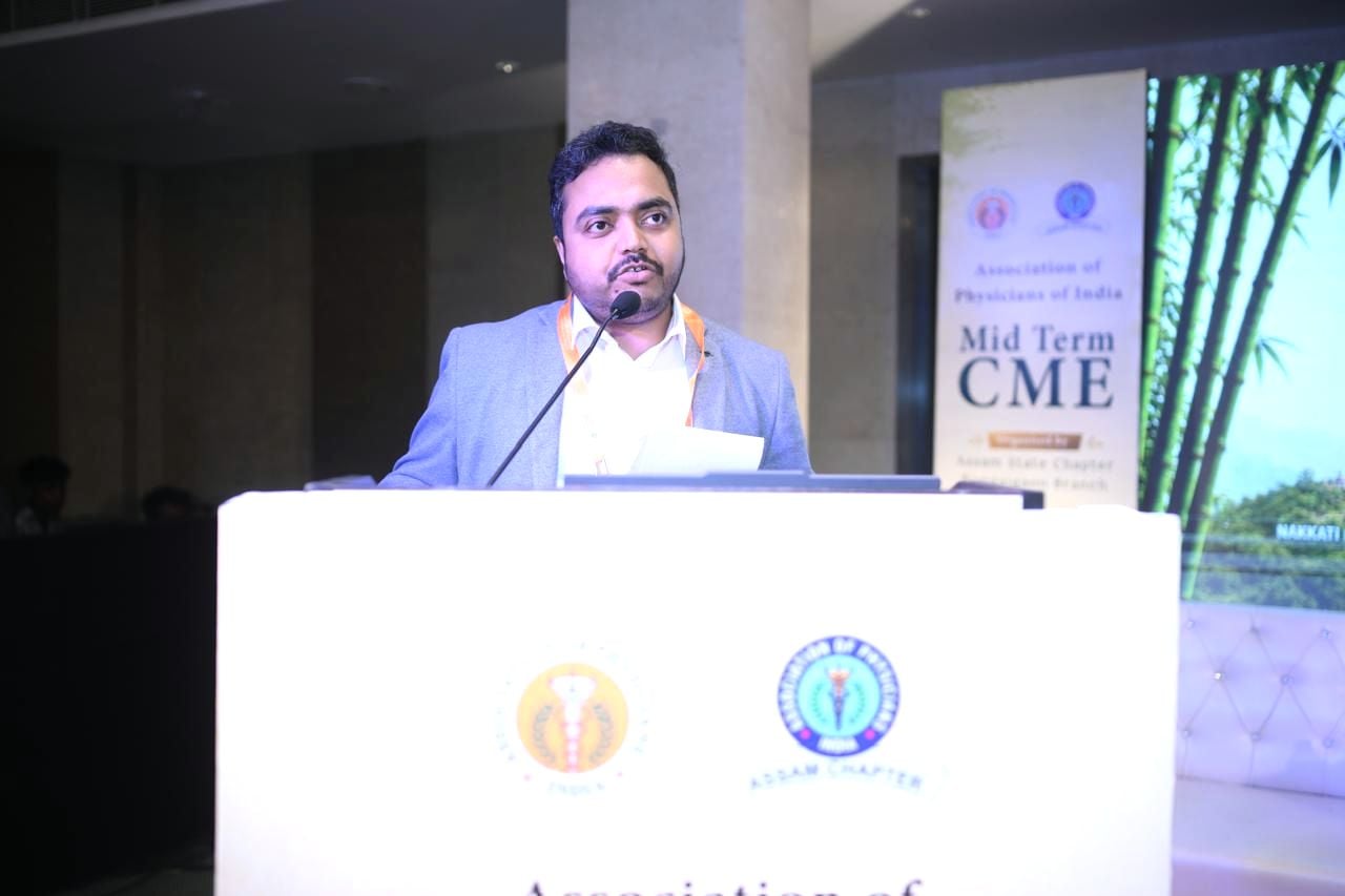 Dr. Tamoghna Das speaking at the Association of Physicians of India Mid Term CME, Assam State Chapter
